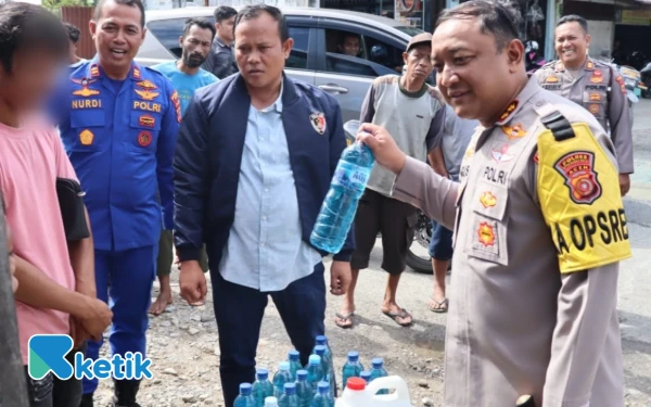 Thumbnail Berita - Polres Abdya Data Pedagang BBM Eceran, Jika Nakal Monopoli Harga Akan Ditindak