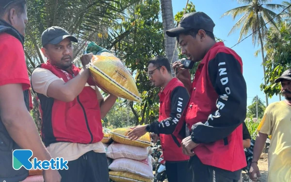 Thumbnail Berita - Warga Terisolir Mulai Lapar, Jamaluddin Idham Kirim 1,5 Ton Beras ke Aceh Tengah