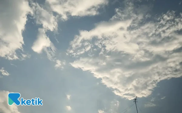 Thumbnail Cuaca Kota Jakarta 6 Desember 2025 Berawan, Palembang Hujan Ringan