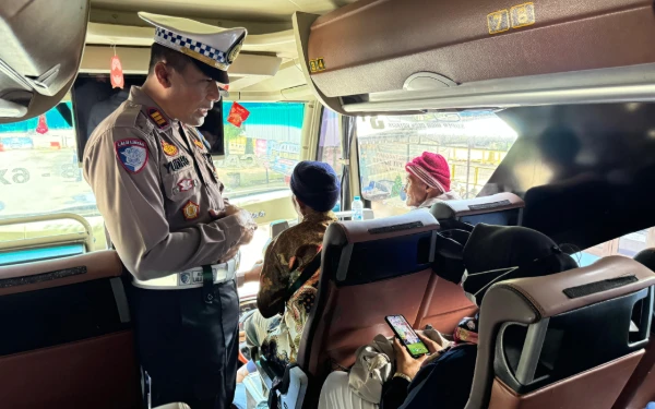 Satlantas Polres Kediri Kota Inspeksi Armada Bus Jelang Nataru 2026, Pastikan Layak Jalan