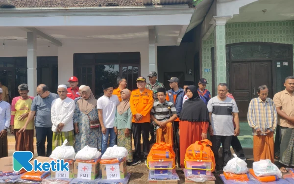 Thumbnail Puting Beliung Rusak Ratusan Rumah, Bupati Bondowoso Gerak Cepat Pastikan Bantuan Mengalir