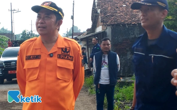 Thumbnail Berita - Meski Anggaran Terpangkas, Pemkab Bondowoso Kebut Perbaikan Jalan Lewat Program RANTAS