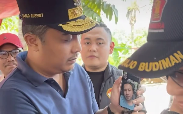 Thumbnail Berita - Raffi Ahmad Salurkan Bantuan Rp5 Miliar untuk Pemulihan Pascabencana di Sumbar