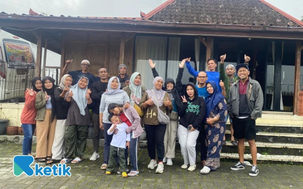 Thumbnail Berita - Komunitas Sejoli dan Ketik.com Kuatkan Semangat Relawan Kemanusiaan di Lereng Gunung Sumbing