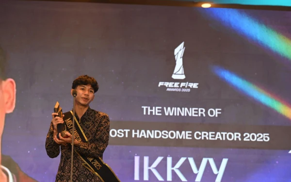 Thumbnail Jatuh Bangun Kreator Free Fire Ikyikyyy sampai Sabet Dua Penghargaan di Free Fire Awards 2025!