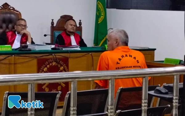 Thumbnail Dari Uang Sabu ke Meja Judi, Ali Tjikhan Ungkap Kehidupan Foya-Foya di Sidang TPPU di PN Palembang