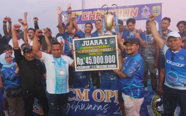 Thumbnail Berita - Disaksikan Bupati Pemalang saat Purnel, FC Suradadi Rebut Gelar Juara NCM Open Sugihwaras 2025