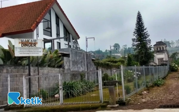 Thumbnail Makam Dinger: Wisata Sejarah yang Nyaris Terlupakan di Kota Batu