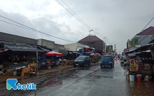 Thumbnail Berita - Aksi Pencurian Marak, Koordinator Pasar Tamberu Ungkap Fakta Miris Fasilitas Keamanan