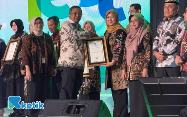 Thumbnail Berita - Top 10 Nasional! Kota Mojokerto Sabet Penghargaan Kemenkes RI Berkat Konsistensi Stok Darah Aman