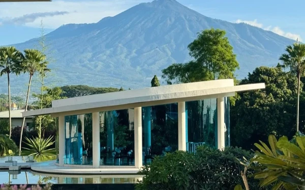 Thumbnail Pengalaman Menginap Berkelas di Dataran Tinggi, Intip 3 Resort Bintang 5 Terbaik di Kota Batu