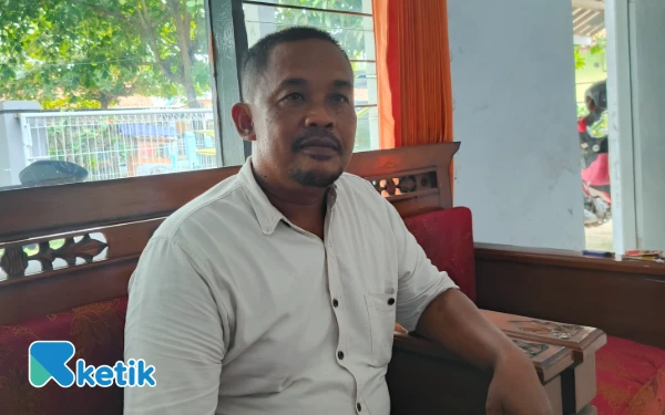 Thumbnail Berita - Belasan Tahun Mengabdi, Muhammad Rosfatah Kini Bersyukur Terima SK PPPK