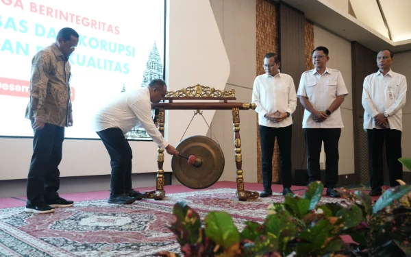 Anggota DPRD Sleman Hadir bersama Pasangan di Bimtek Keluarga Berintegritas KPK