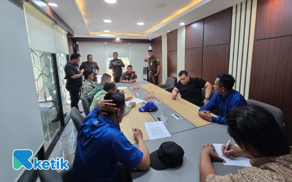 Thumbnail Berita - JAR Jatim Desak Kejati Jatim Supervisi Penuh Kasus Dugaan Korupsi DID PEN Sampang