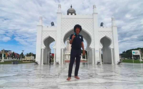 Thumbnail Legenda Timnas Mamak Al Hadad Sebut Raja Siahaan Layak Ketua PSSI Jatim, Ini Alasannya