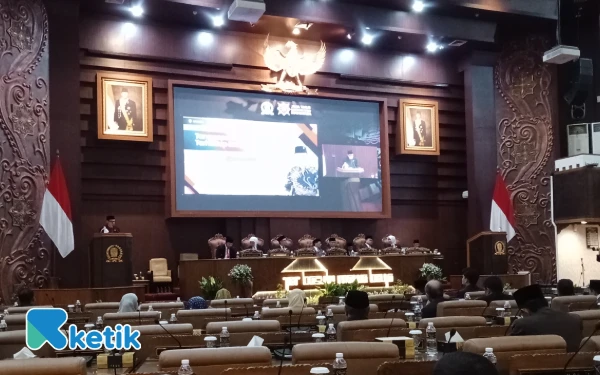 Thumbnail DPRD Jatim Dukung Larangan Kepala Daerah ke Luar Negeri, Fokus Maksimalkan Pelayanan Publik