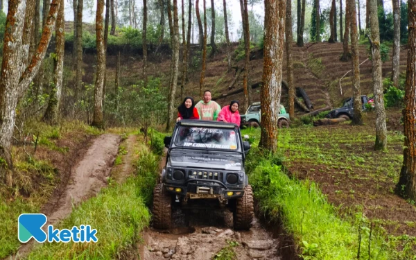 Thumbnail Diburu Wisatawan! Offroad Ekstrem Coban Talun Kota Batu, Sensasi Taklukkan Jalur Berlumpur