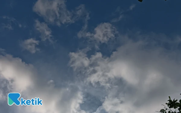 Thumbnail Kota Surabaya dan Kota Madiun Diprediksi Berawan Hari Ini! Cek Daerahmu Sekarang