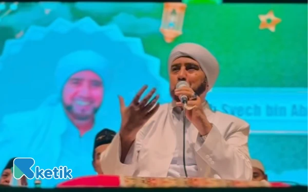 Thumbnail Ribuan Jemaah Padati Jakabaring, Palembang Bersholawat Mengetuk Pintu Langit Sumatera