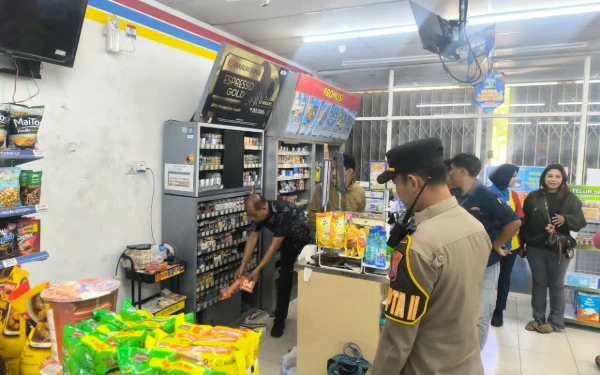 Thumbnail Berita - Minimarket di Singgahan Tuban Dibobol Maling, Kerugian Ditaksir Rp15 Juta