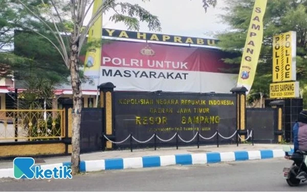 Thumbnail Pelaku Pengeroyokan di SPBU Tak Kunjung Ditangkap, Pemuda dan Mahasiswa Ancam Demo Polres Sampang