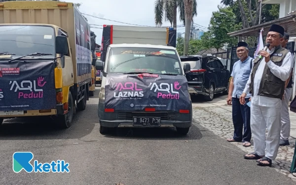 Thumbnail KH Bachtiar Nasir Lepas 20 Ton Bantuan Logistik ke Aceh