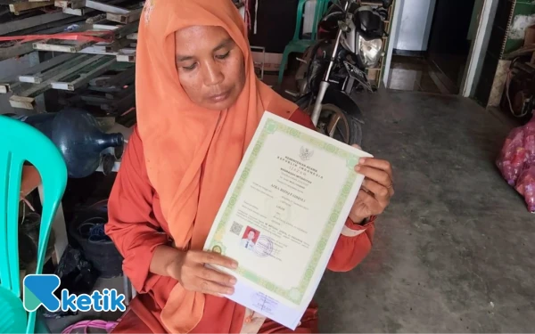 Thumbnail Berita - Ibu Korban Bullying di Brebes Tuntut Keadilan Atas Kematian Anaknya