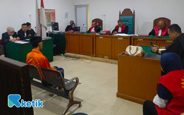 Thumbnail Pasutri Divonis 13 Tahun Penjara oleh Majelis Hakim PN Palembang Terkait Peredaran Sabu Hampir Satu Kilogram