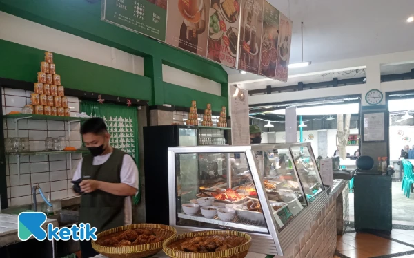 Thumbnail Nasi Lemak Jasa Ayah, Destinasi Sarapan Favorit Dengan Cita Rasa Khas Melayu di Kota Malang