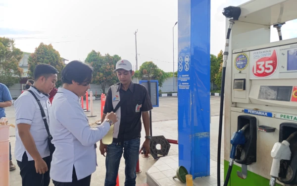 Thumbnail Viral Pengendara Keluhkan Pertamax Tercampur Air, SPBU Gandus Palembang Diperiksa Polisi