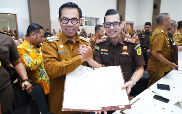 Thumbnail Teken Kerja Sama Pidana Kerja Sosial, Nurochman: Pemkot Batu Siap Transformasi Hukum Berorientasi Keadilan Sosial