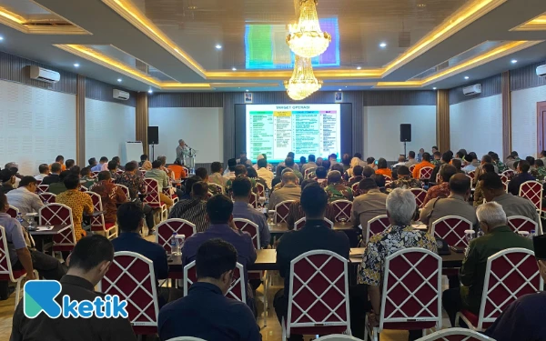 Thumbnail Berita - Ribuan Personel Gabungan Disiagakan untuk Amankan Nataru, Fokus Pengamanan Ibadah dan Antisipasi Kemacetan