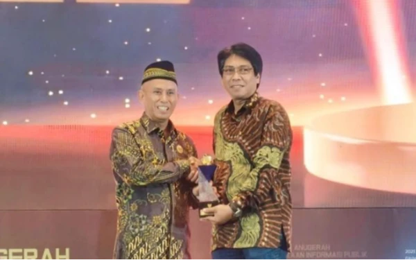 Thumbnail Berita - UM: Cetak Empat Tahun Berturut-turut Raih Predikat Kampus Informatif!