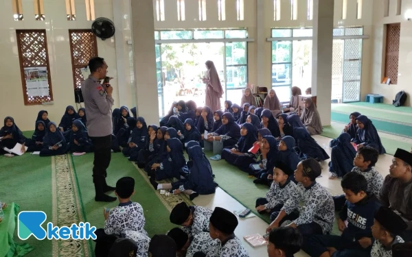 Thumbnail Polres Bondowoso Edukasi Santri Al Fatih Lawan Narkoba Sejak Dini
