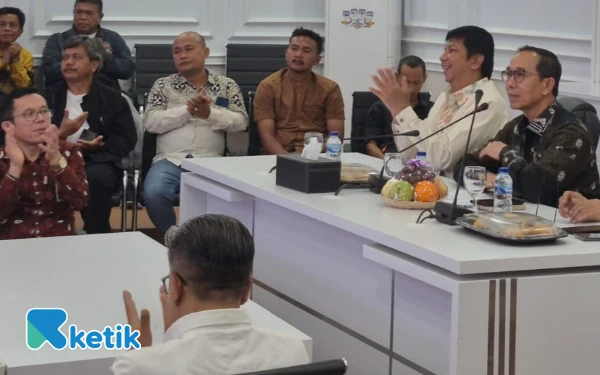 Thumbnail Berita - Sinergi OJK Jabar-TPKAD Subang, Program Desa EKI Berhasil Salurkan Kredit UMKM Rp303,42 Miliar