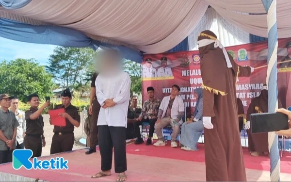 Tiga Pasangan Pelanggar Syariah Islam di Simeulue Dihukum Cambuk 100 kali