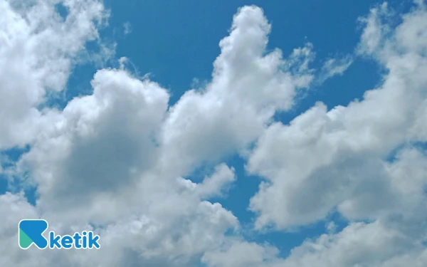 Thumbnail Cuaca Kota Surabaya 19 Desember 2025 Diprakirakan Berawan, Magetan Hujan Ringan