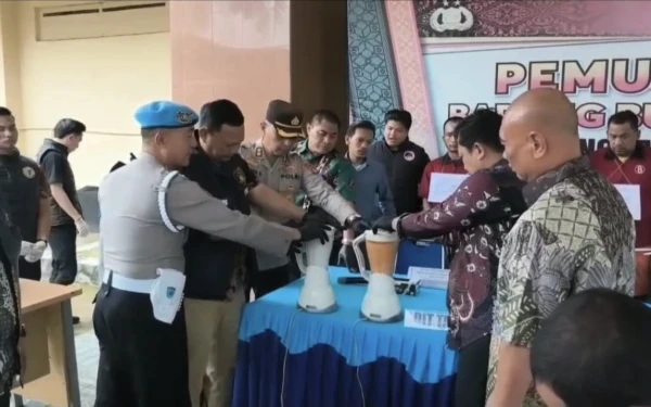 Thumbnail Putus Jalur Narkoba Akhir Tahun, Ditresnarkoba Polda Sumsel Blender 2,6 Kg Sabu