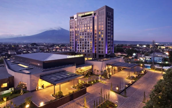 Thumbnail 5 Hotel di Malang Hadirkan Perayaan Tahun Baru Spektakuler, dari Pesta Tematik hingga Hiburan Mewah