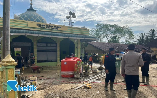 Thumbnail Berita - Polda Aceh Bangun 23 Sumur Bor untuk Penuhi Kebutuhan Air Bersih Warga Terdampak Bencana di Tamiang