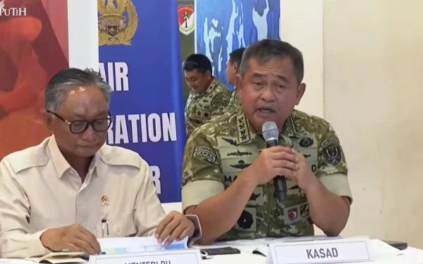 Thumbnail Berita - KSAD Maruli Minta Media Tak Beritakan Kekurangan Pemerintah saat Tangani Bencana Sumatera