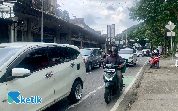 Thumbnail Berita - Antisipasi Macet Nataru, Polres Batu Siapkan Skema One Way dan Sistem Pasang Surut