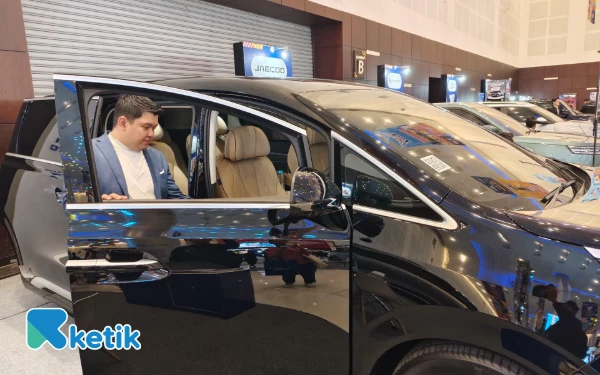 Thumbnail Berita - 6 Cara Merawat Baterai Mobil Listrik Agar Awet, Tepat Waktu Jadi Kuncinya