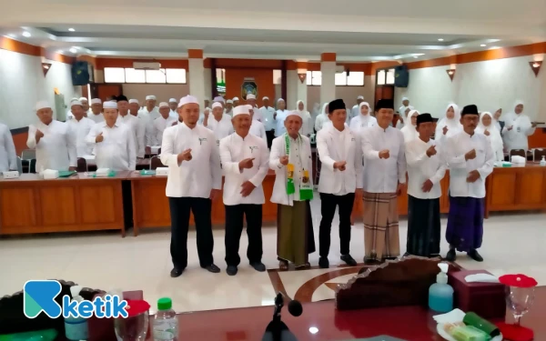 Thumbnail Berita - KH. Sukri Alfi Terpilih Aklamasi Kembali Nahkodai IPHI Kota Blitar
