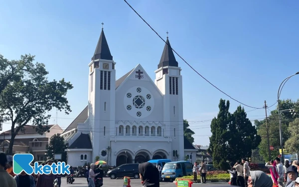 Thumbnail Antisipasi Macet, Dishub Kota Malang Terapkan Rekayasa Lalin saat Natal di Dua Gereja