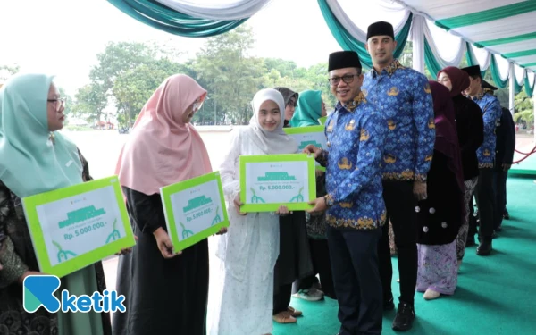 Thumbnail Berita - Bupati Bandung Komitmen Perkuat Kebijakan Pro-Perempuan di Momen Hari Ibu