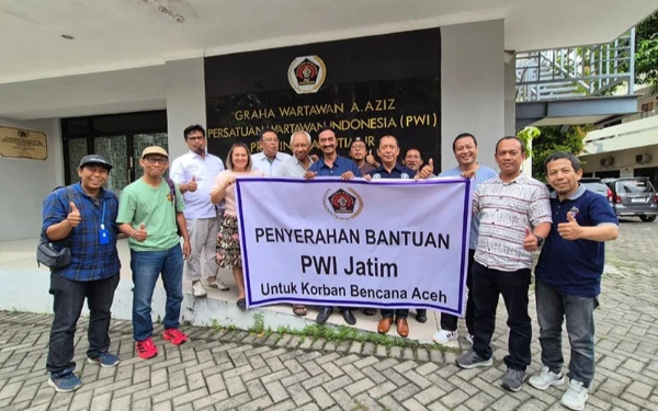 Thumbnail PWI Jatim Salurkan Bantuan untuk Korban Bencana Aceh