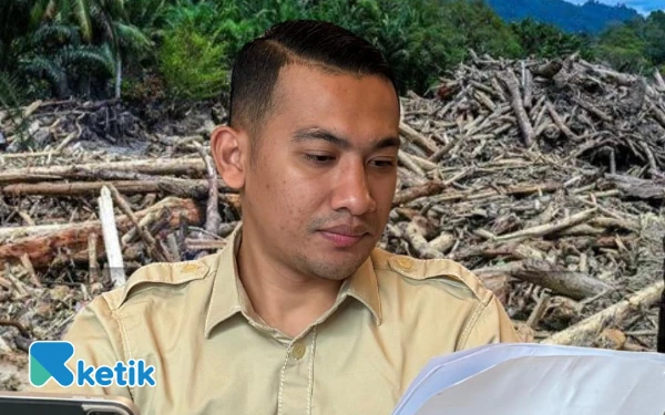 Thumbnail Berita - Analis Kebijakan Publik Sorot Dasar Hukum Penanganan Sampah Kayu Pascabanjir Aceh