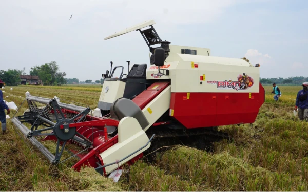 Thumbnail Berita - Kades di Jombang Diduga Jual Bantuan Alat Pertanian