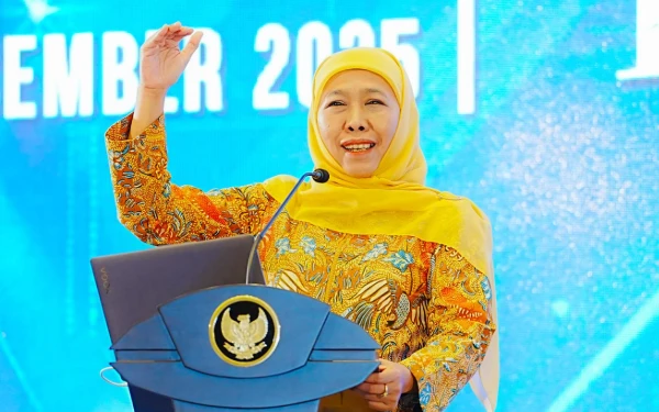 Thumbnail Gubernur Khofifah Raih Penghargaan Kepala Daerah Terbaik dari FPRMI, Bukti Komitmen Aksi Nyata Bela Negara